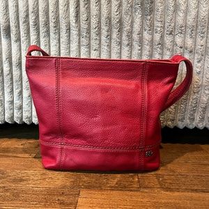 The Sak De Young Hobo Pebbled Leather Shoulder Bag in Red 647-WR